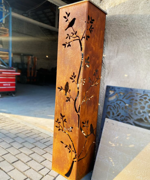 słup corten składane do ogrodu, nowoczesne donice metalowe,